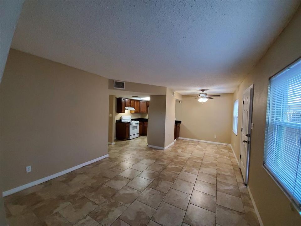 For Rent: $1,850 (3 beds, 1 baths, 1000 Square Feet)