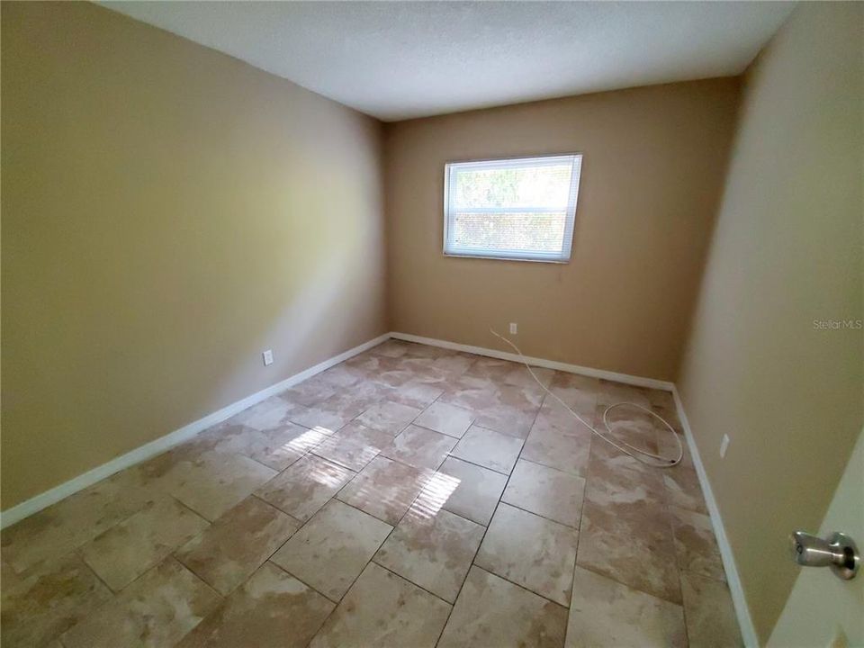 For Rent: $1,850 (3 beds, 1 baths, 1000 Square Feet)