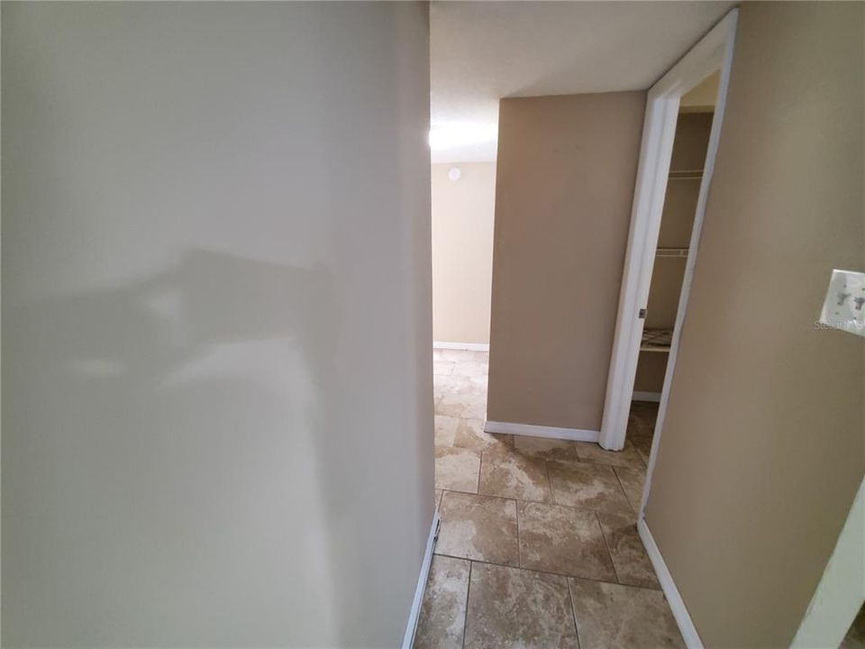 For Rent: $1,850 (3 beds, 1 baths, 1000 Square Feet)