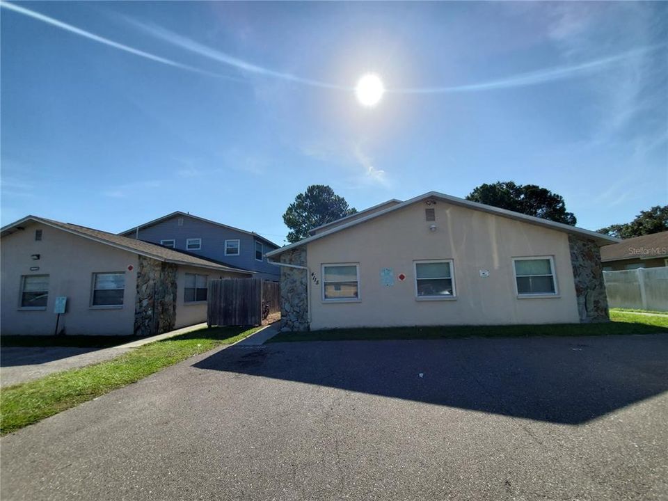 For Rent: $1,850 (3 beds, 1 baths, 1000 Square Feet)