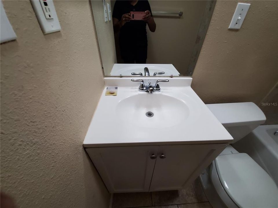 For Rent: $1,850 (3 beds, 1 baths, 1000 Square Feet)