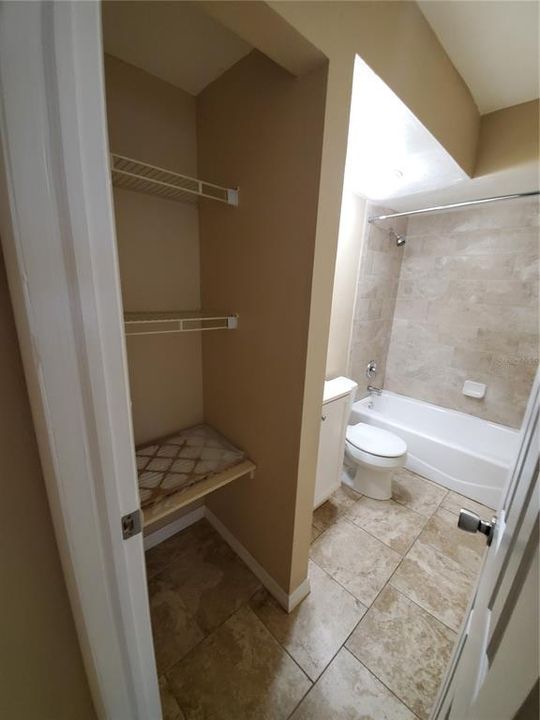 For Rent: $1,850 (3 beds, 1 baths, 1000 Square Feet)