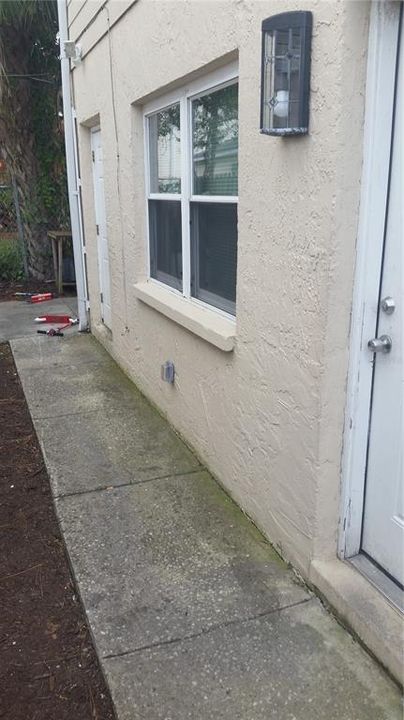 For Rent: $1,850 (3 beds, 1 baths, 1000 Square Feet)