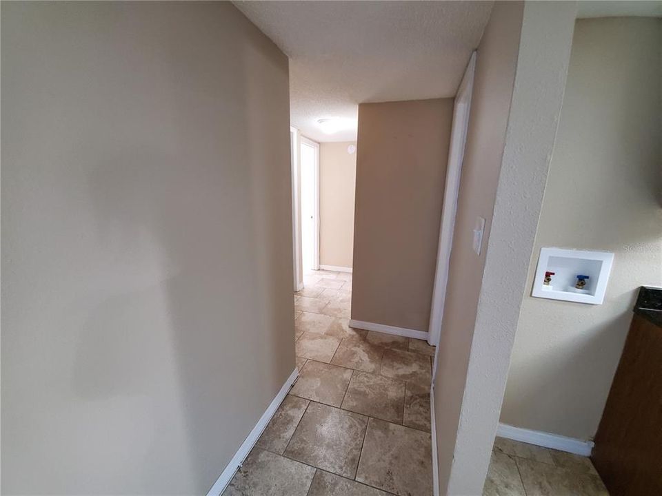 For Rent: $1,850 (3 beds, 1 baths, 1000 Square Feet)