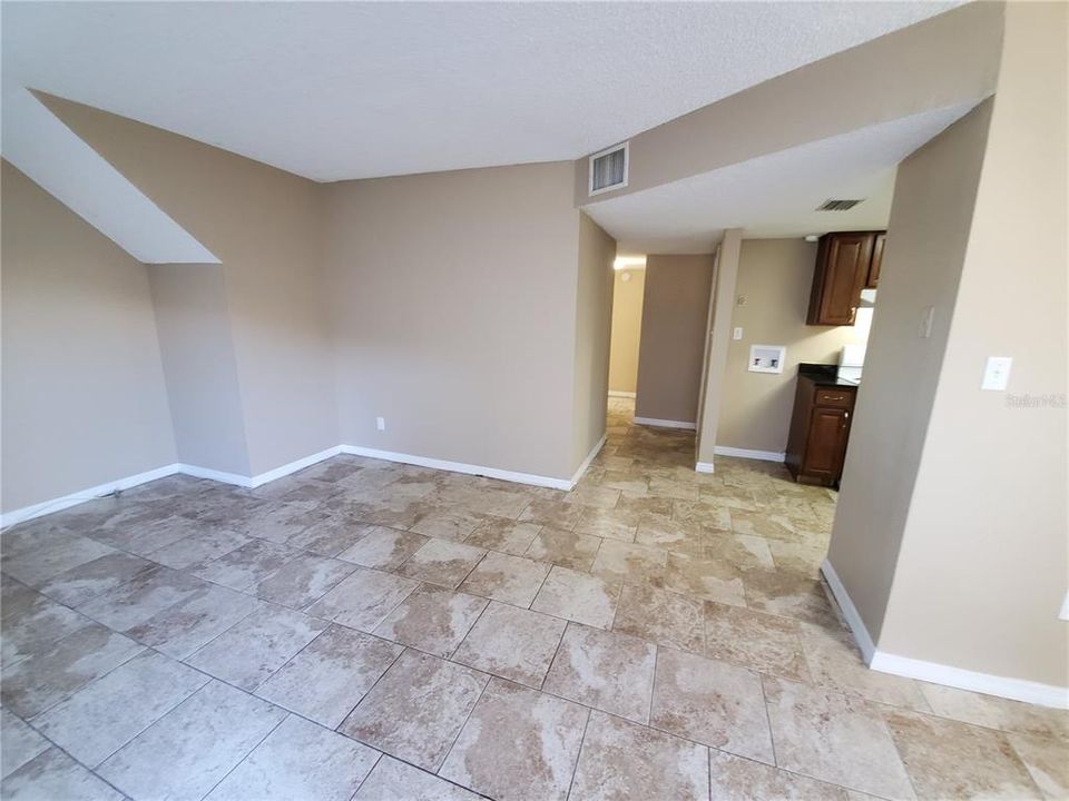 For Rent: $1,850 (3 beds, 1 baths, 1000 Square Feet)