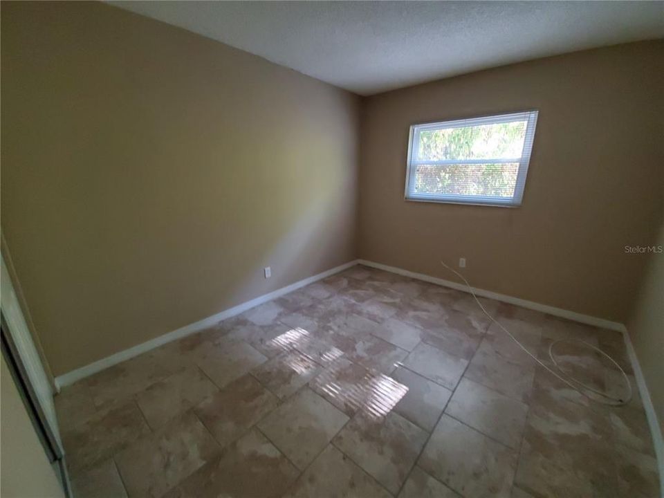 For Rent: $1,850 (3 beds, 1 baths, 1000 Square Feet)