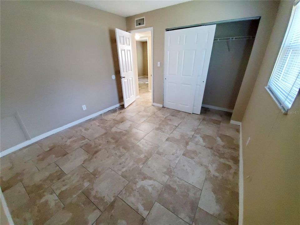 For Rent: $1,850 (3 beds, 1 baths, 1000 Square Feet)