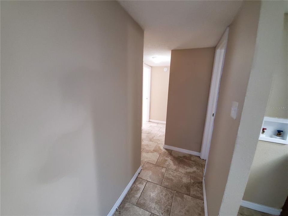 For Rent: $1,850 (3 beds, 1 baths, 1000 Square Feet)