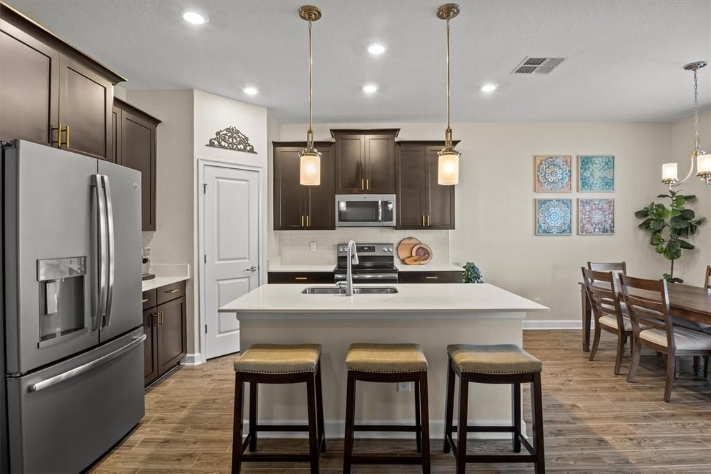 For Sale: $329,000 (2 beds, 2 baths, 1797 Square Feet)