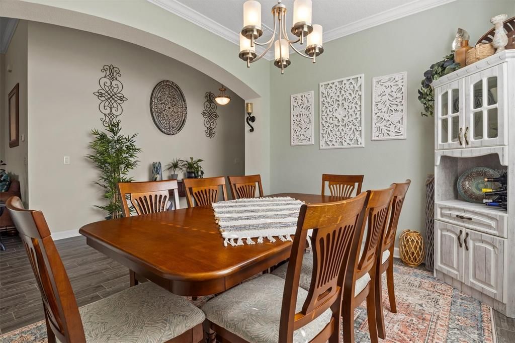 For Sale: $329,000 (2 beds, 2 baths, 1797 Square Feet)