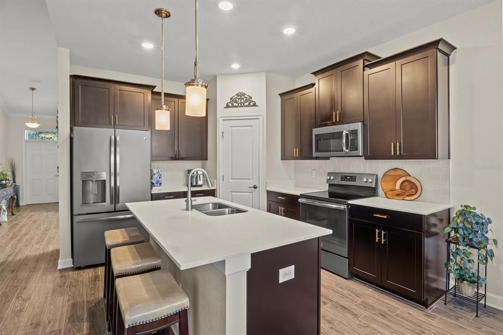 For Sale: $329,000 (2 beds, 2 baths, 1797 Square Feet)