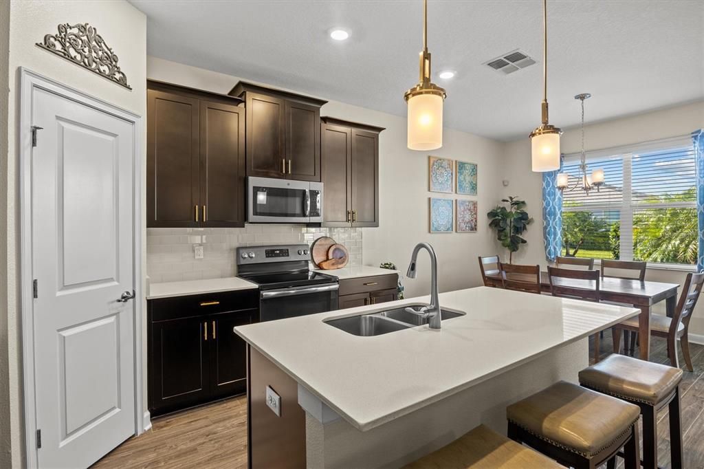 For Sale: $329,000 (2 beds, 2 baths, 1797 Square Feet)