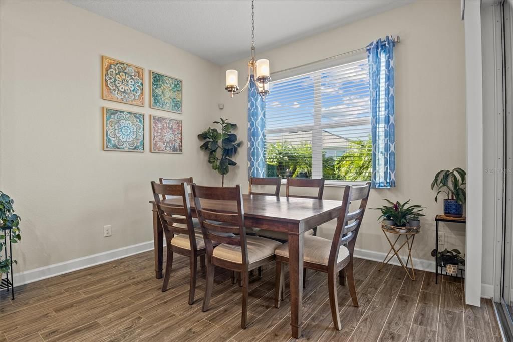 For Sale: $329,000 (2 beds, 2 baths, 1797 Square Feet)