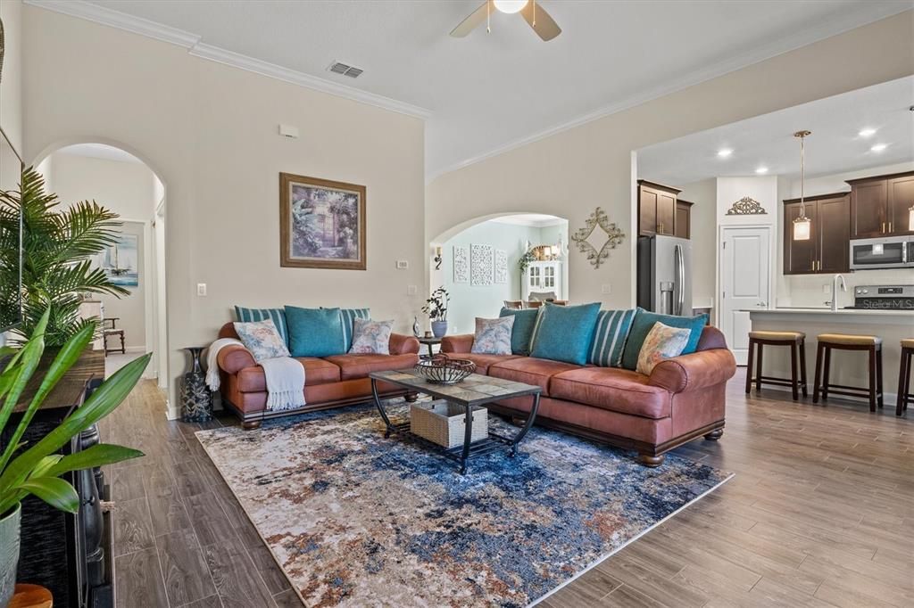 For Sale: $329,000 (2 beds, 2 baths, 1797 Square Feet)