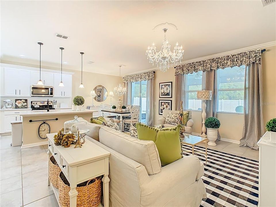 For Sale: $355,000 (3 beds, 2 baths, 1474 Square Feet)