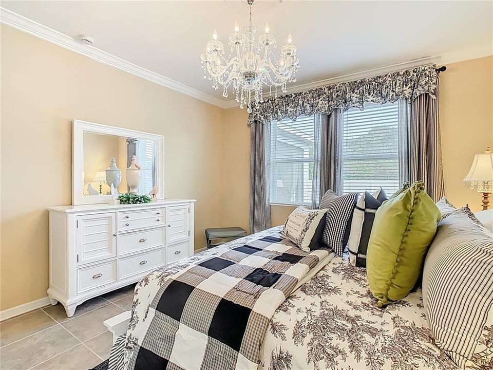 For Sale: $355,000 (3 beds, 2 baths, 1474 Square Feet)