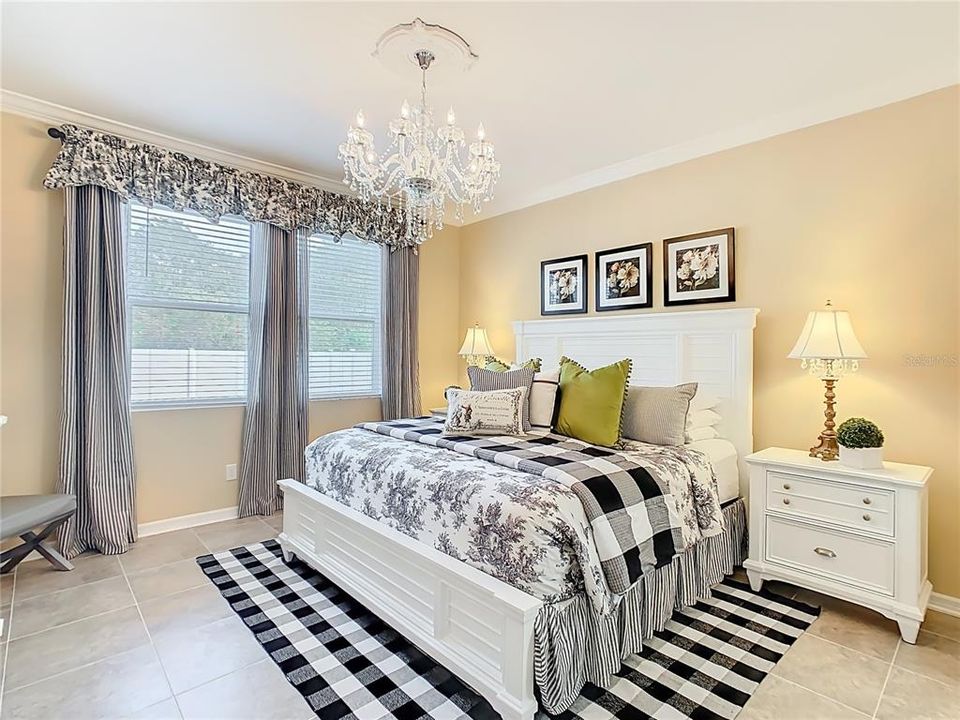 For Sale: $355,000 (3 beds, 2 baths, 1474 Square Feet)