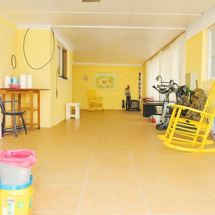 На продажу: $499,900 (5 спален, 2 ванн, 2425 Квадратных фут)