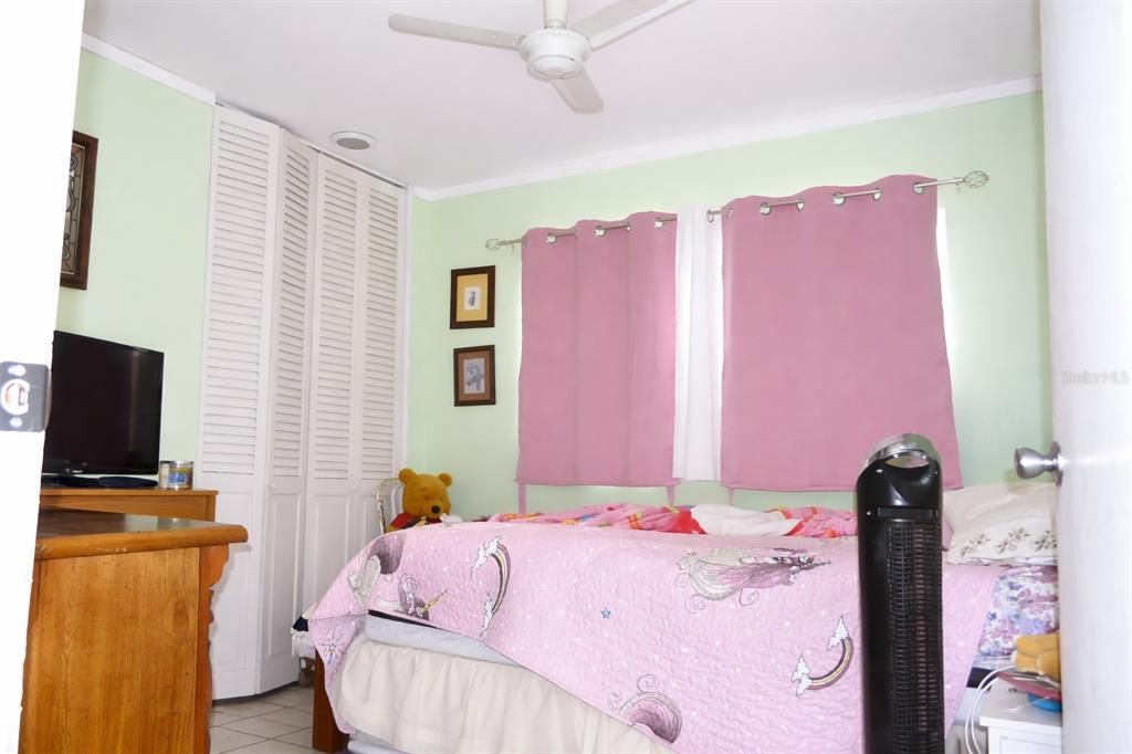 На продажу: $499,900 (5 спален, 2 ванн, 2425 Квадратных фут)