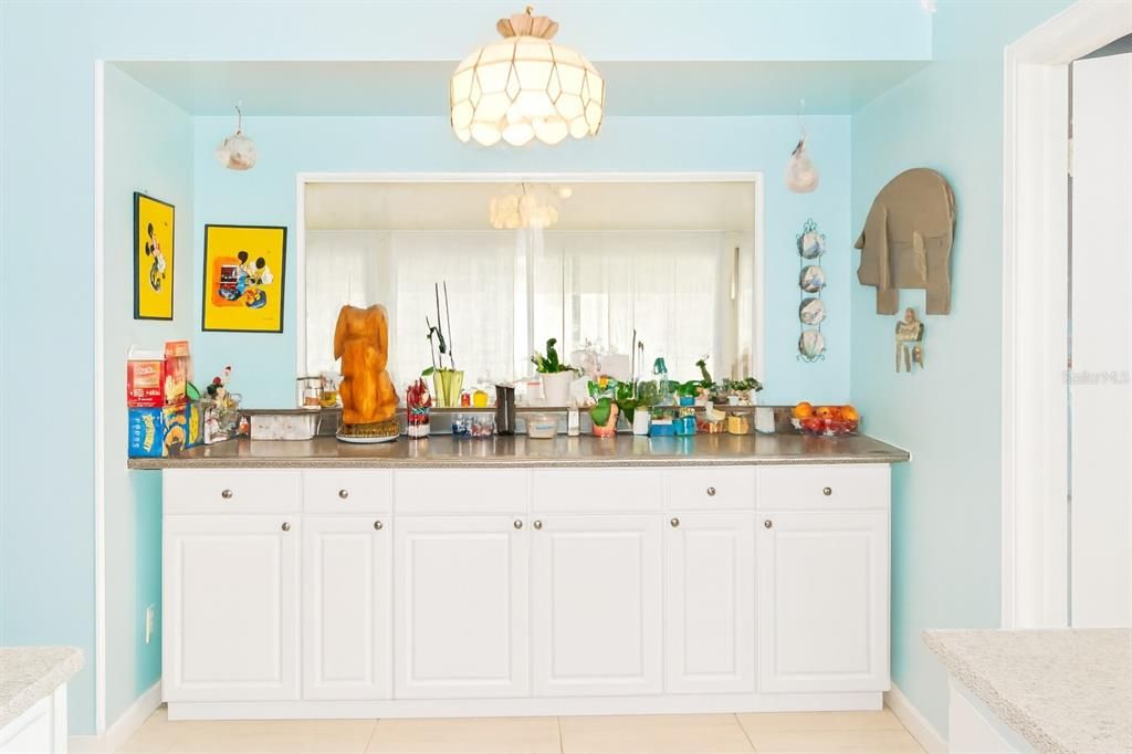 На продажу: $499,900 (5 спален, 2 ванн, 2425 Квадратных фут)