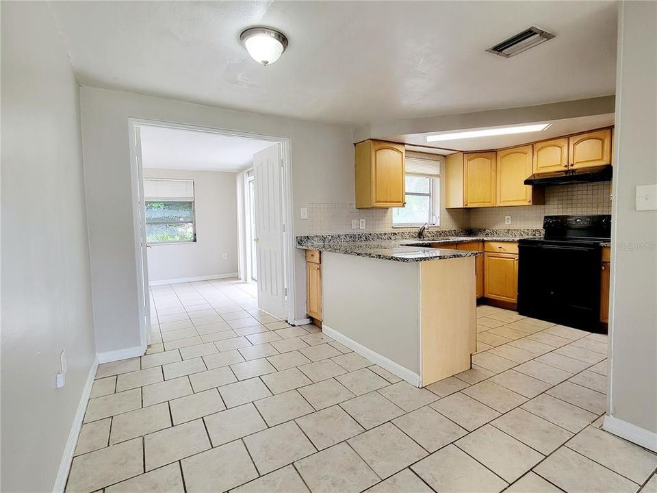For Rent: $1,550 (3 beds, 1 baths, 1056 Square Feet)