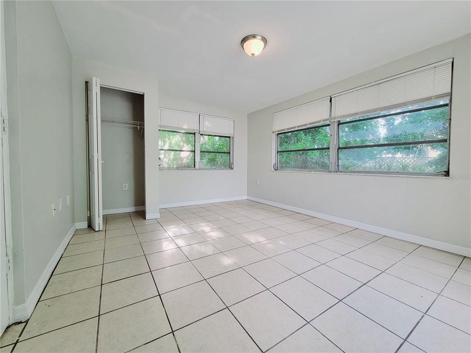 For Rent: $1,550 (3 beds, 1 baths, 1056 Square Feet)