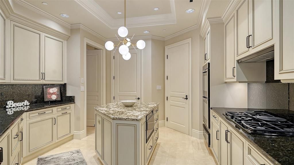 En Venta: $5,800,000 (3 camas, 4 baños, 3654 Pies cuadrados)