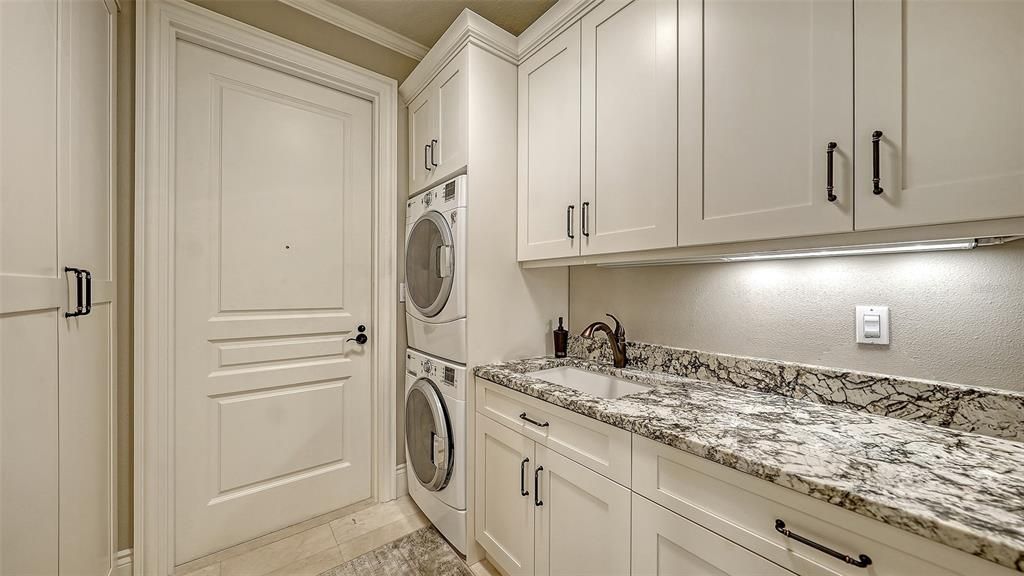 En Venta: $5,800,000 (3 camas, 4 baños, 3654 Pies cuadrados)