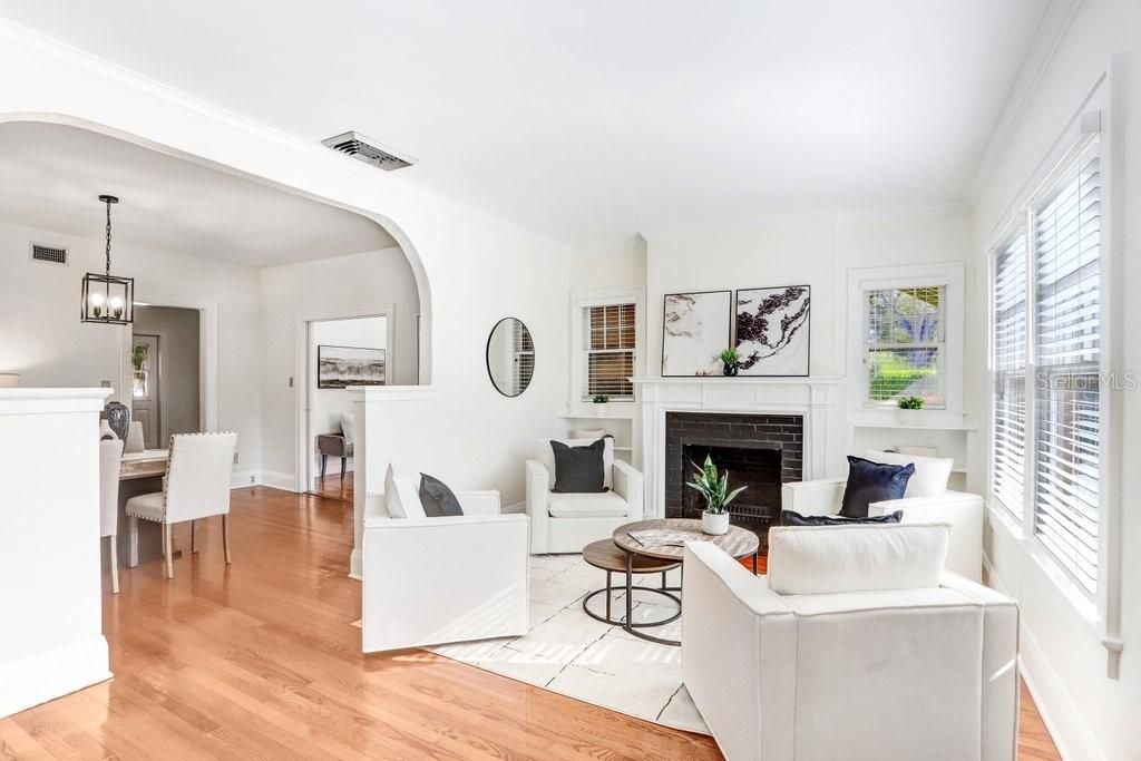 待售: $825,000 (3 贝兹, 2 浴室, 2312 平方英尺)