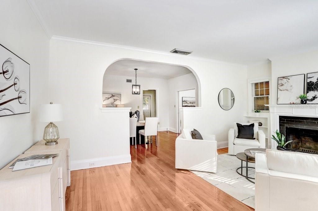 待售: $825,000 (3 贝兹, 2 浴室, 2312 平方英尺)