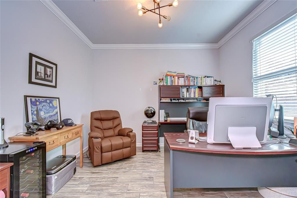 For Sale: $699,000 (4 beds, 2 baths, 2934 Square Feet)