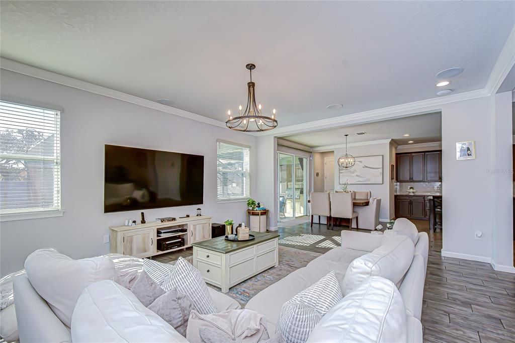 For Sale: $699,000 (4 beds, 2 baths, 2934 Square Feet)