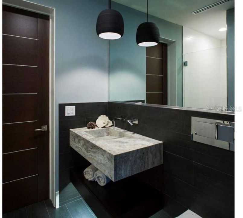 For Rent: $14,750 (4 beds, 4 baths, 3784 Square Feet)