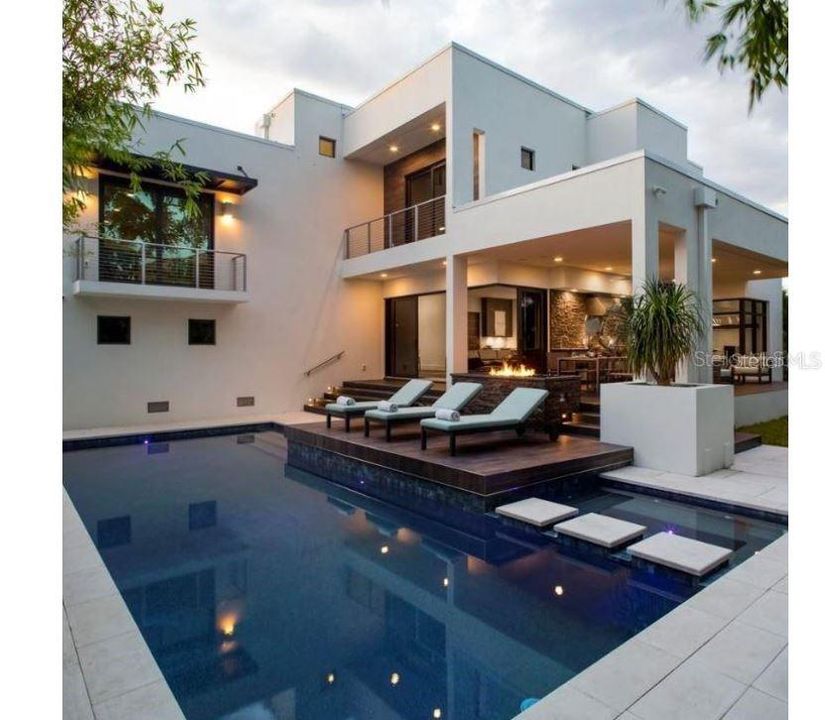 For Rent: $14,750 (4 beds, 4 baths, 3784 Square Feet)