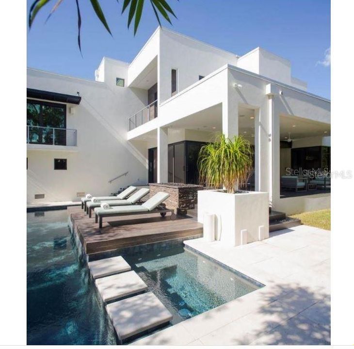 For Rent: $14,750 (4 beds, 4 baths, 3784 Square Feet)