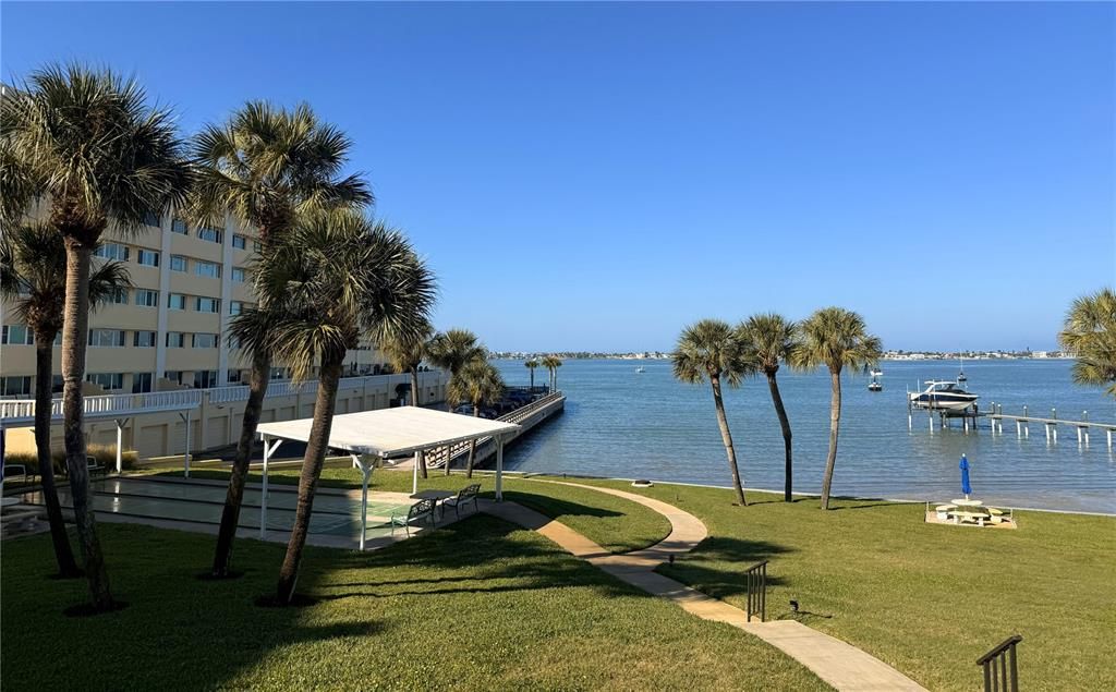 En Venta: $575,000 (2 camas, 2 baños, 1440 Pies cuadrados)