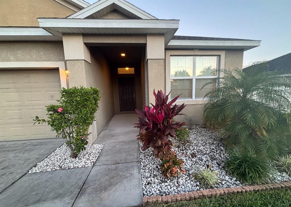 En Renta: $2,300 (3 camas, 2 baños, 1305 Pies cuadrados)