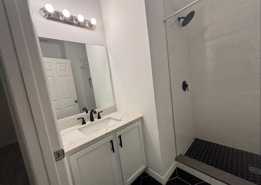 En Renta: $2,300 (3 camas, 2 baños, 1305 Pies cuadrados)