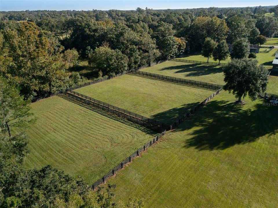 For Sale: $899,000 (4 beds, 3 baths, 2415 Square Feet)