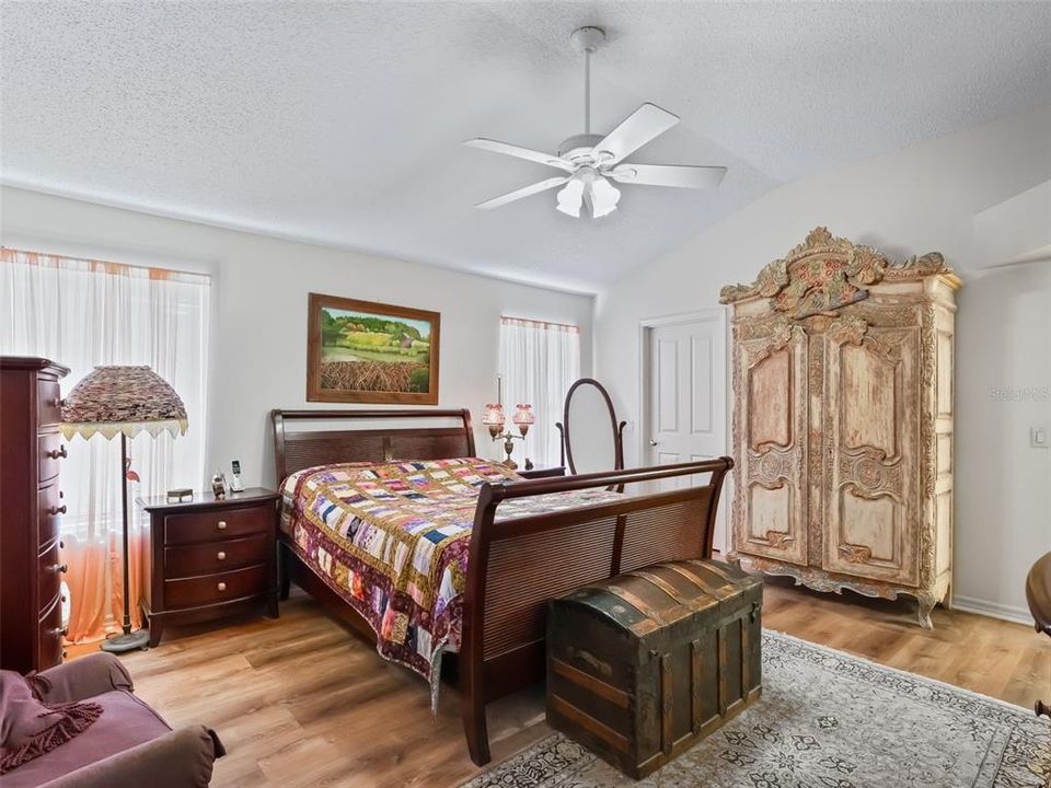 待售: $359,000 (3 贝兹, 2 浴室, 1993 平方英尺)