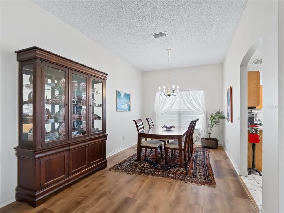 待售: $359,000 (3 贝兹, 2 浴室, 1993 平方英尺)