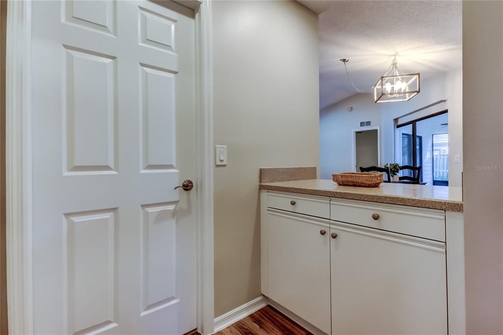 На продажу: $575,000 (3 спален, 2 ванн, 1680 Квадратных фут)