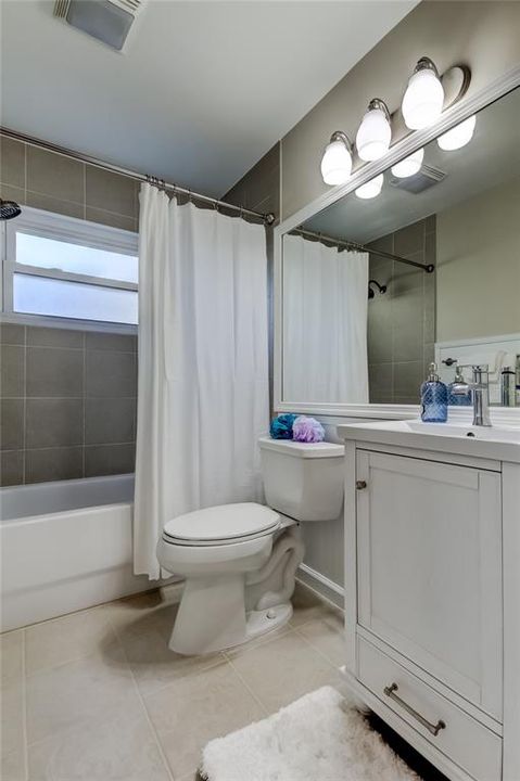 На продажу: $575,000 (3 спален, 2 ванн, 1680 Квадратных фут)