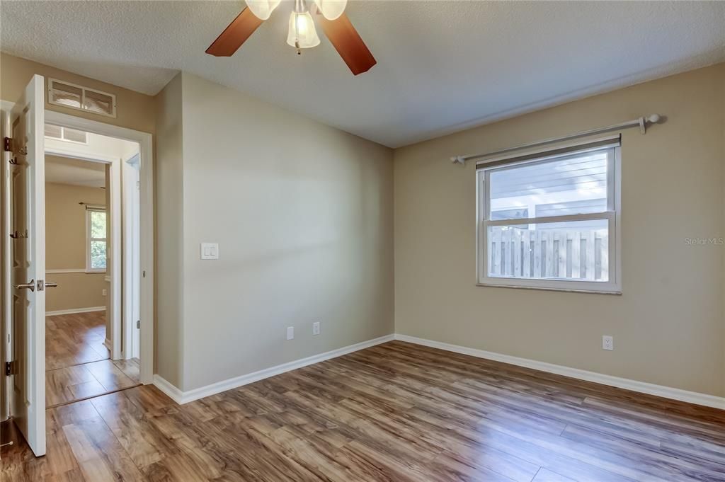 На продажу: $575,000 (3 спален, 2 ванн, 1680 Квадратных фут)