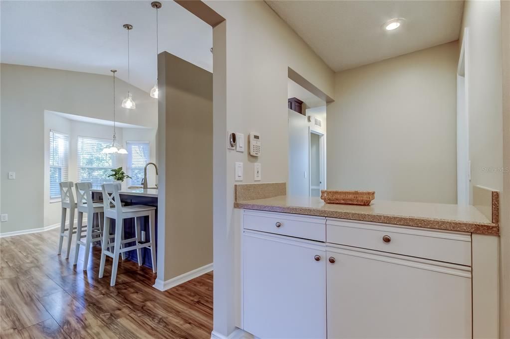 На продажу: $575,000 (3 спален, 2 ванн, 1680 Квадратных фут)