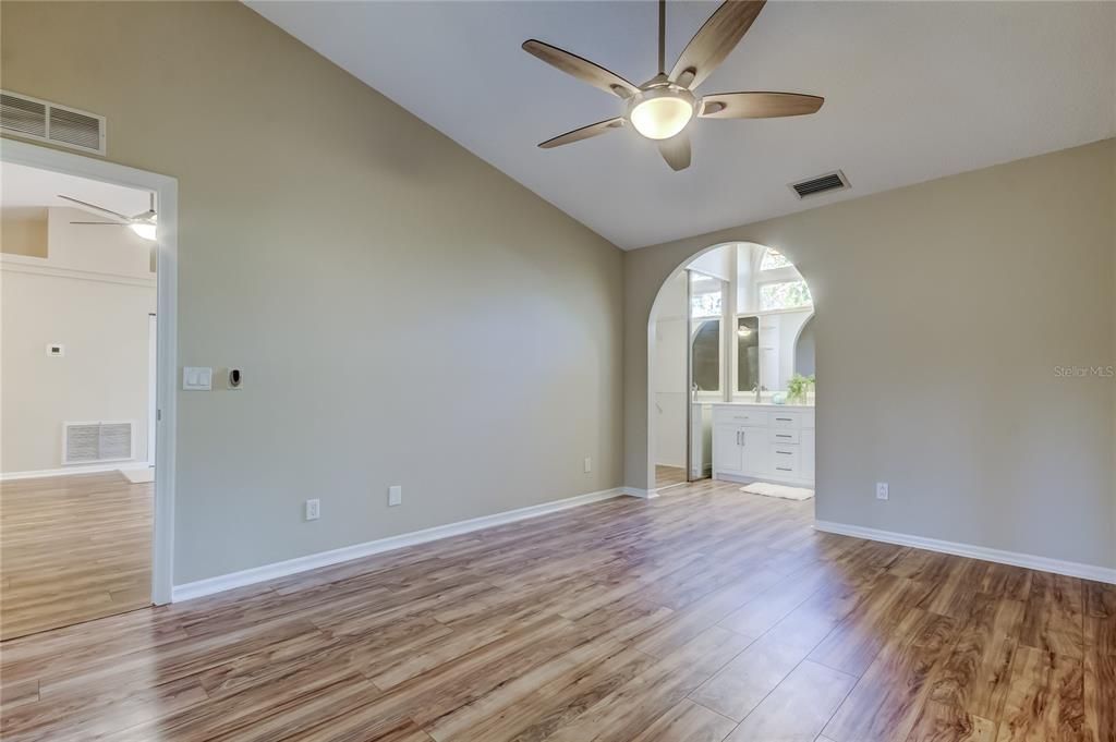 На продажу: $575,000 (3 спален, 2 ванн, 1680 Квадратных фут)