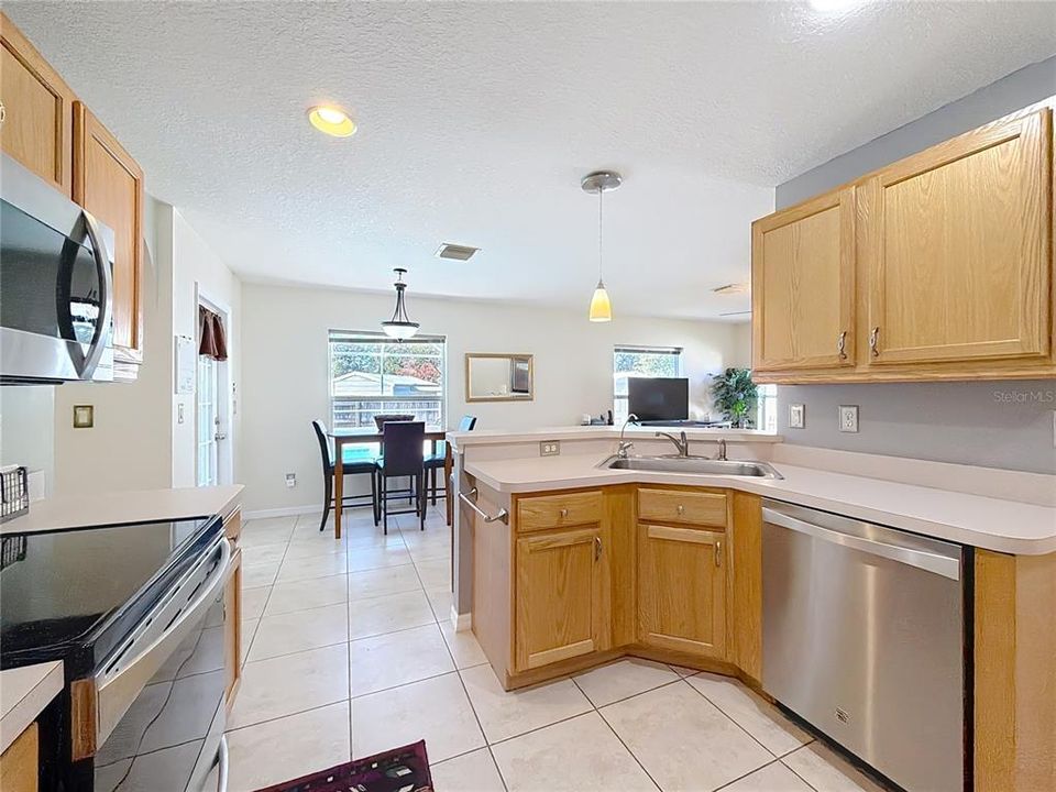 待售: $349,990 (3 贝兹, 2 浴室, 1874 平方英尺)