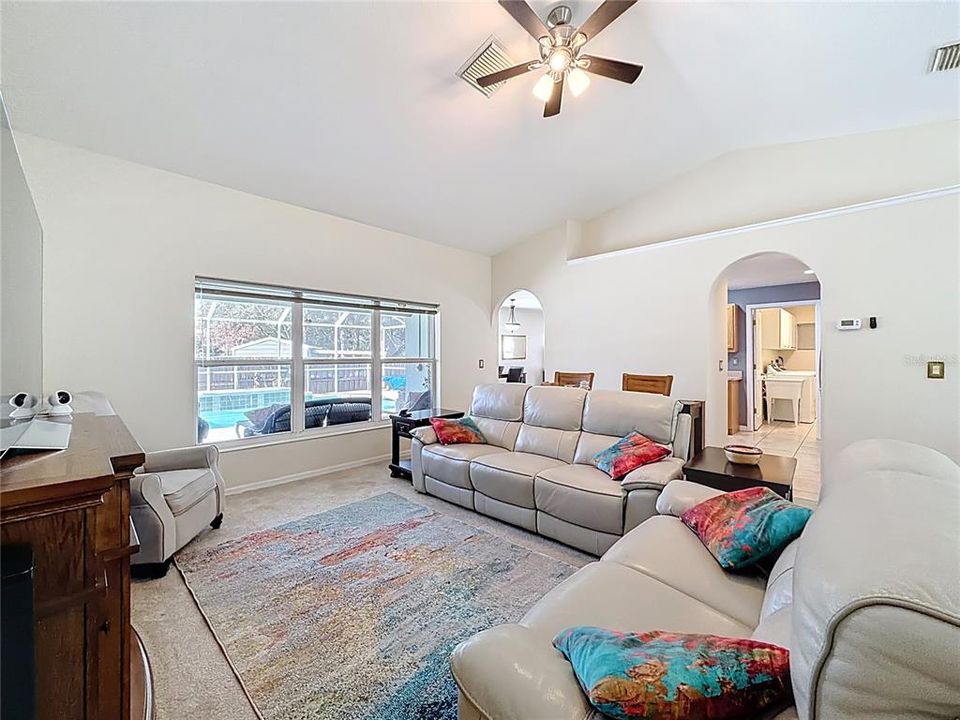 待售: $349,990 (3 贝兹, 2 浴室, 1874 平方英尺)