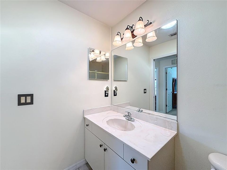 待售: $349,990 (3 贝兹, 2 浴室, 1874 平方英尺)