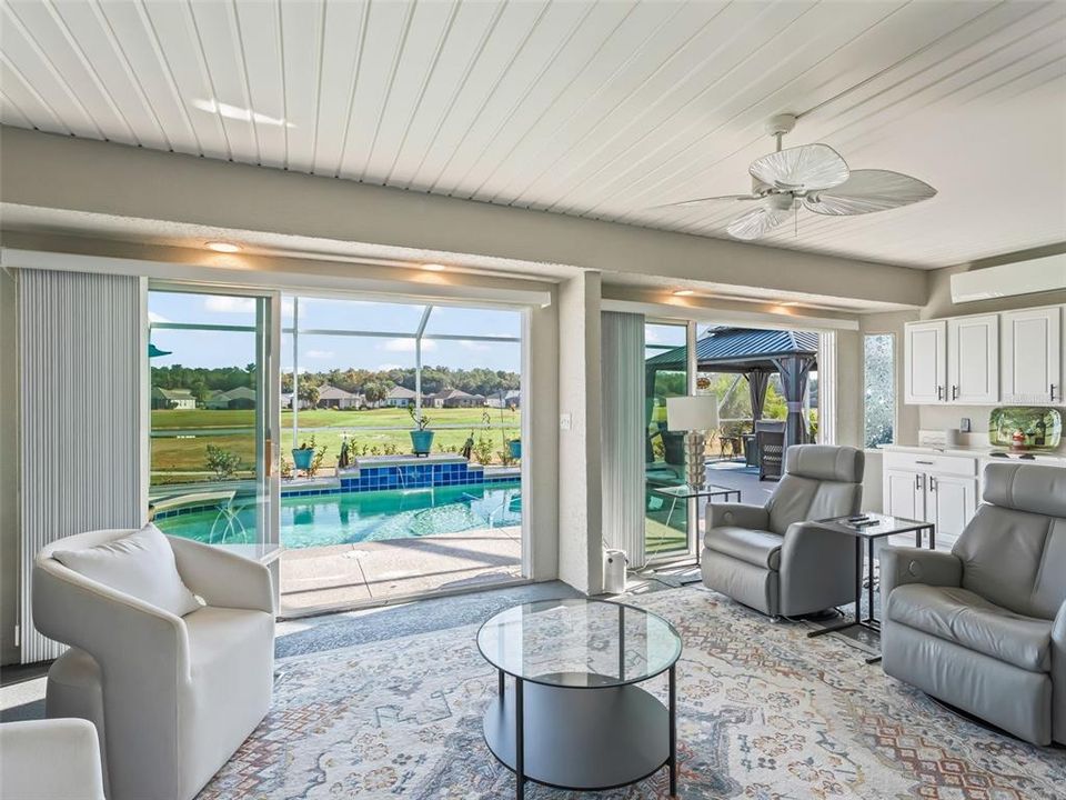 На продажу: $550,000 (3 спален, 3 ванн, 2071 Квадратных фут)